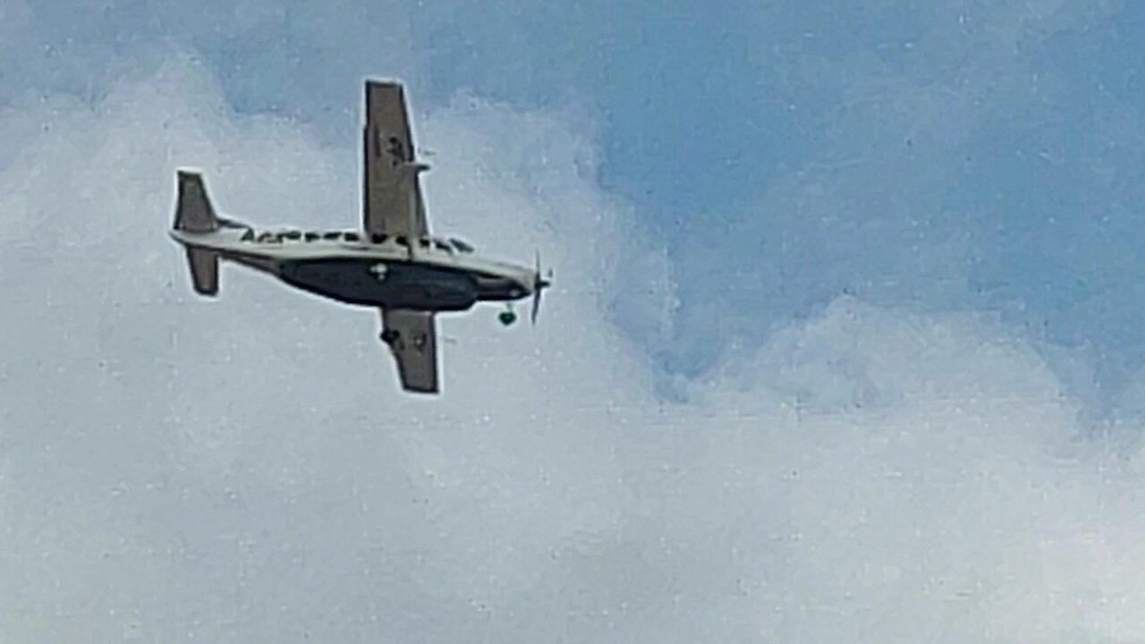 Cessna 208B Grand Caravan PP-ITY na aproximação final vindo de Aracati para Fortaleza