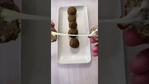 BOLINHO DE CARNE COM QUEIJO SUPER FÁCIL! 😋 | Receitas #Shorts