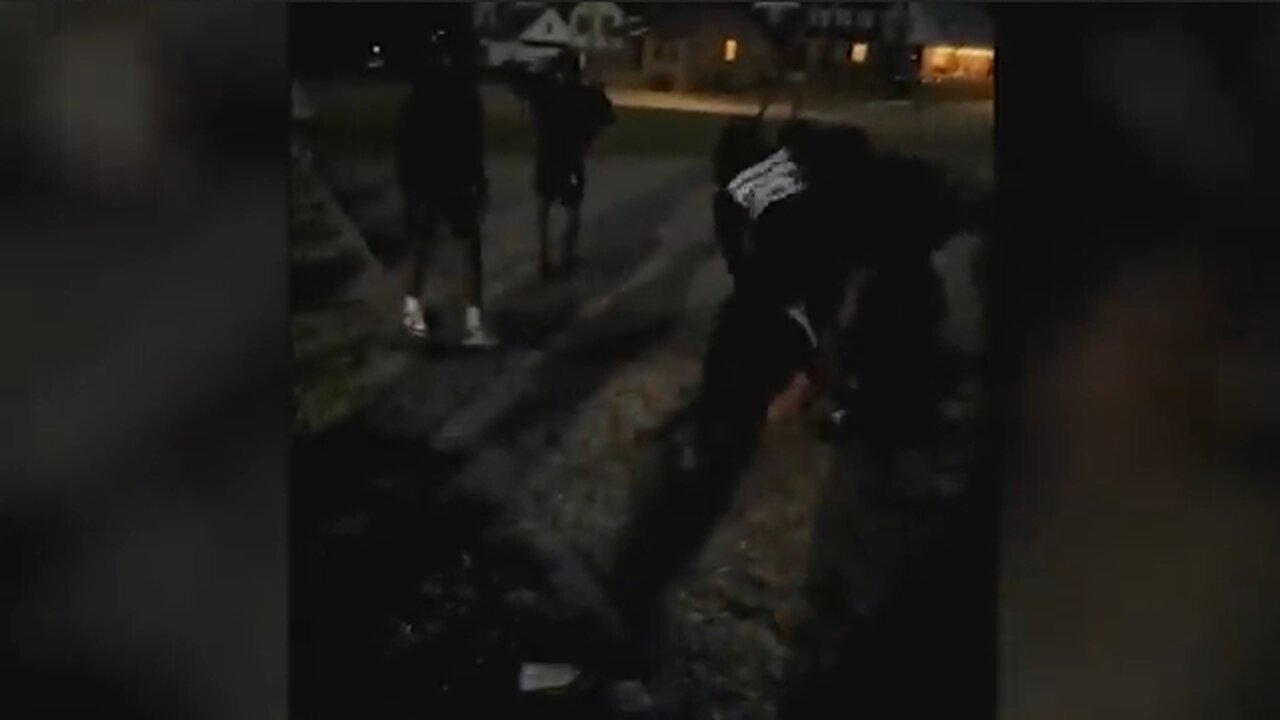 6 teens beat and rob 16-yr-old boy for his sandals in Pennsylvania - HaloNews