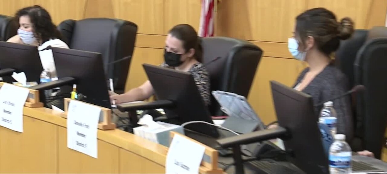 Concerns over Clark County School District vaccine mandate implementation