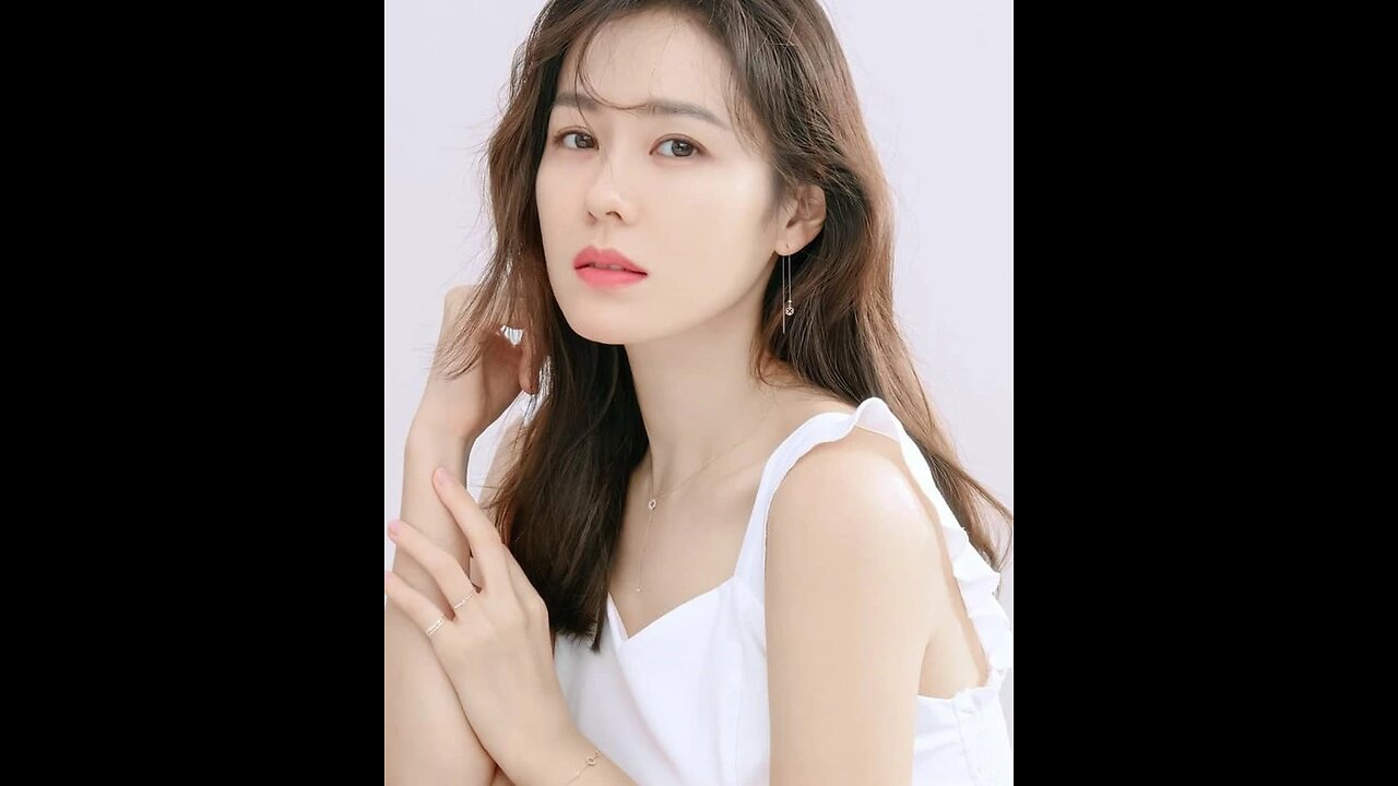 TOP 15 MOST BEAUTIFUL HOTTEST KOREAN ACTRESSES❣️