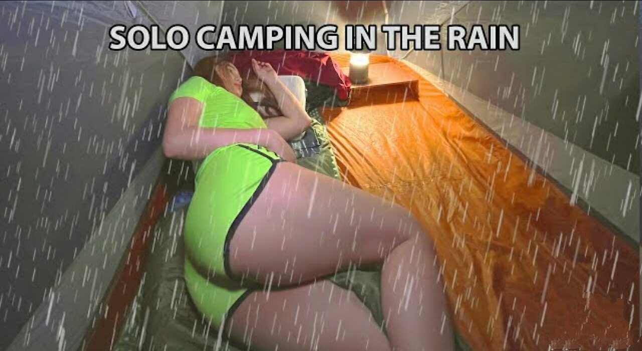 SOLO OVERNIGHT CAMPING IN THE RAIN - RELAXING IN THE TENT WITH THE SATISFYING SOUND OF NATURE