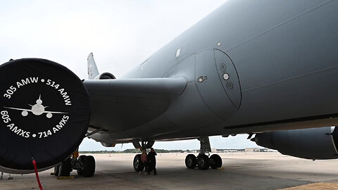 305th Air Mobility retires KC-10 (B-roll)