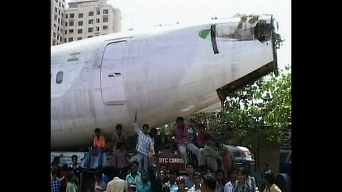 Boeing 737 Left In Street