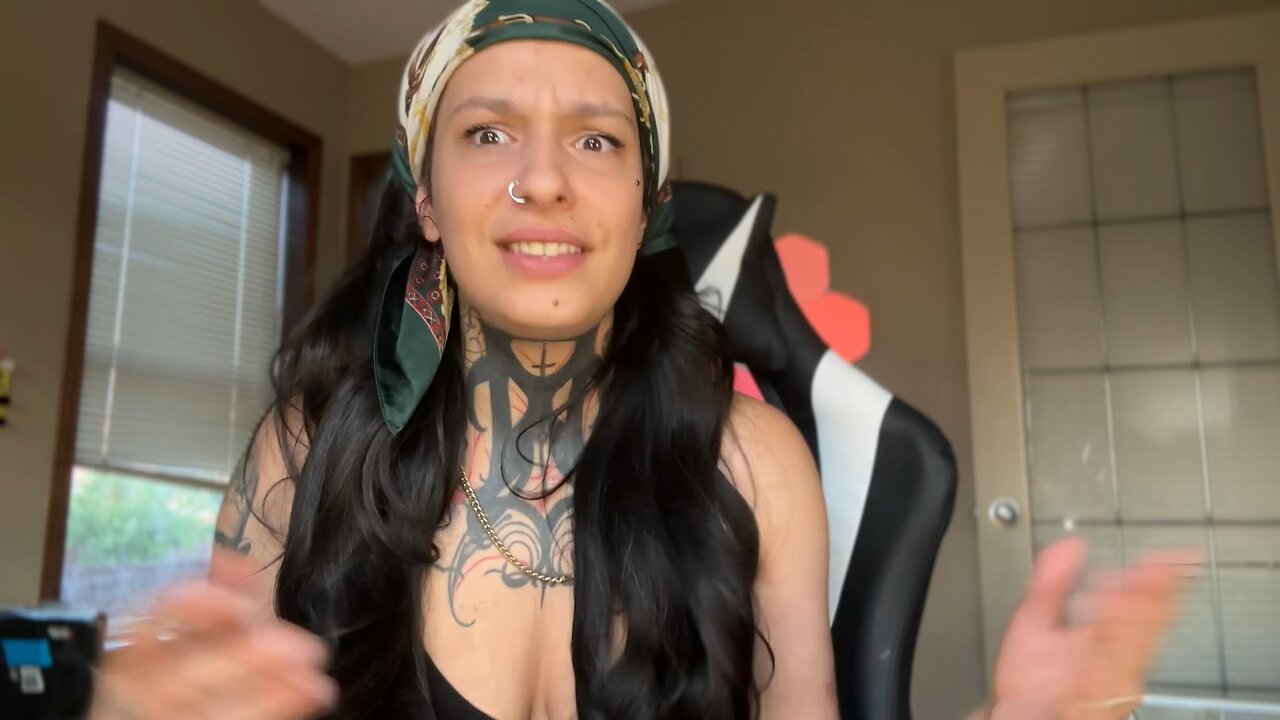 Femcel Thinks Men Must Pay Women As An “I’m Sorry” For Being Men