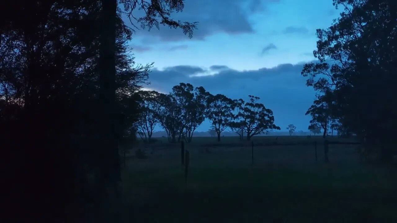 Here"s the Spectacular Sun Setting in Time Lapse at The Shearing Shed Tonight. Have a good one All 💕