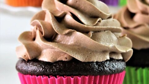 Gluten Free Mexican Chocolate Cupcakes | So soft and fluffy!!