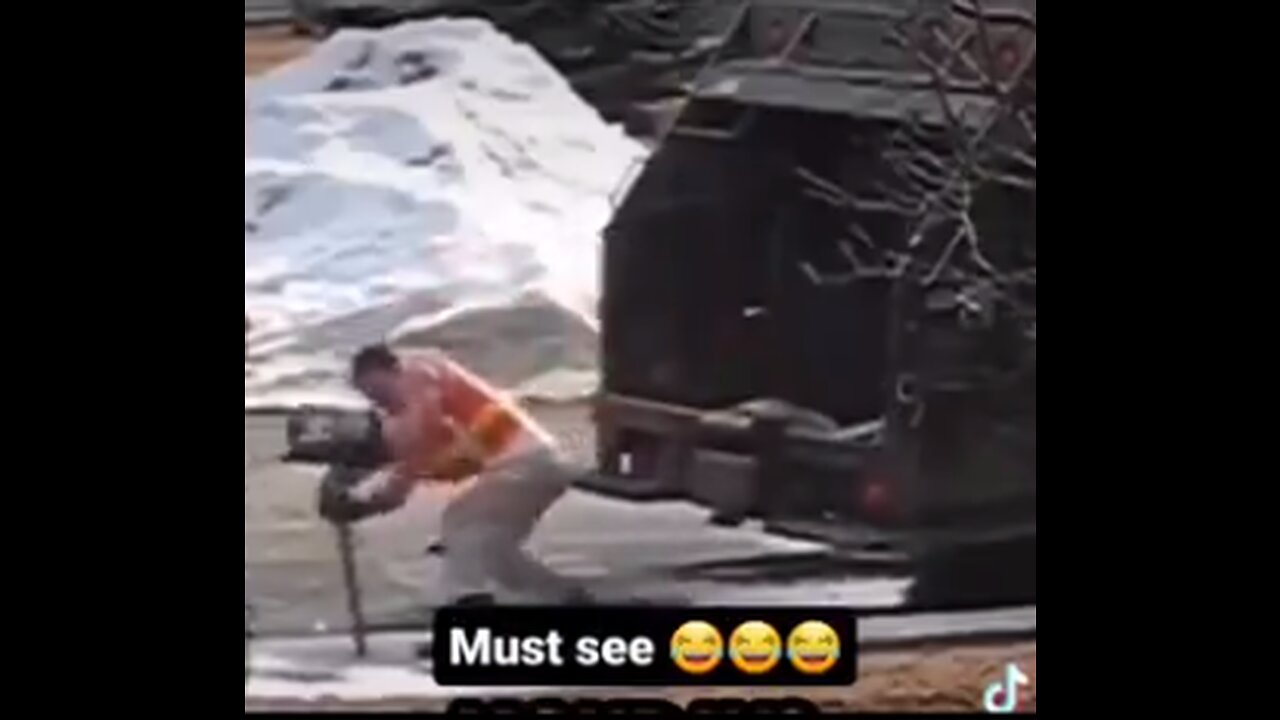 THIS DUDE HAD A REALLY BAD DAY ON THE JOB...BUT AT LEAST HE CLEANED UP HIS MESS.😳😆😆