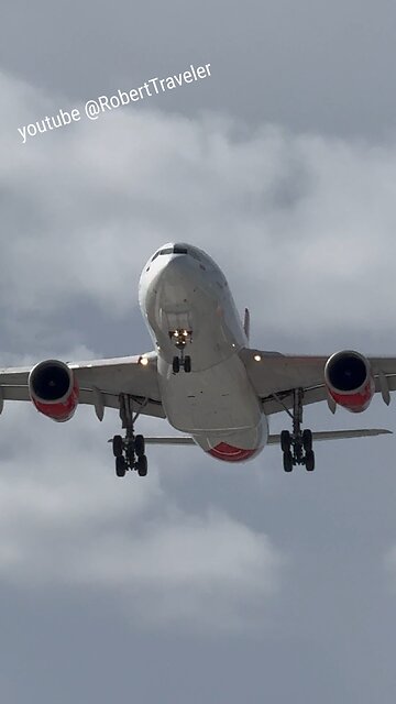 When I was filming this video , I was really hoping it wasn’t a Boeing 737 Max, so that doors or wh