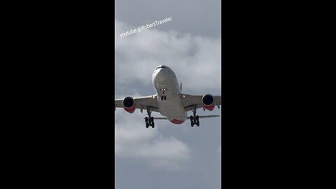 When I was filming this video , I was really hoping it wasn’t a Boeing 737 Max, so that doors or wh