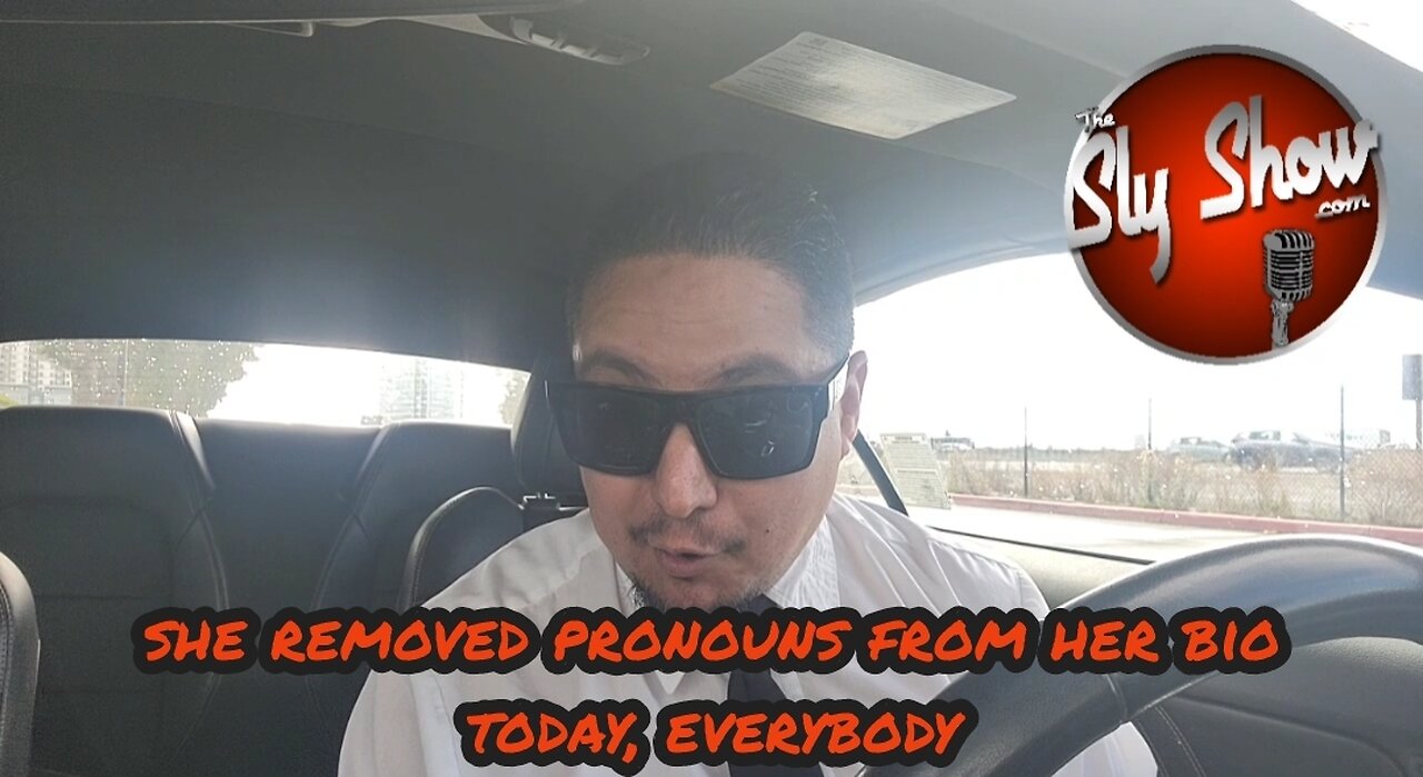 AOC Removed Pronouns From Her Bio