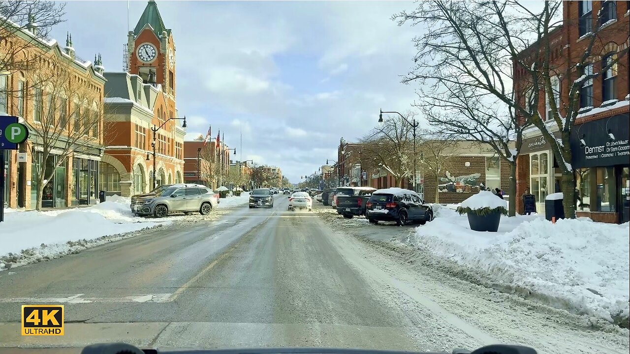 CANADA Travel - COLLINGWOOD Downtown Walk in Winter after Snowfall