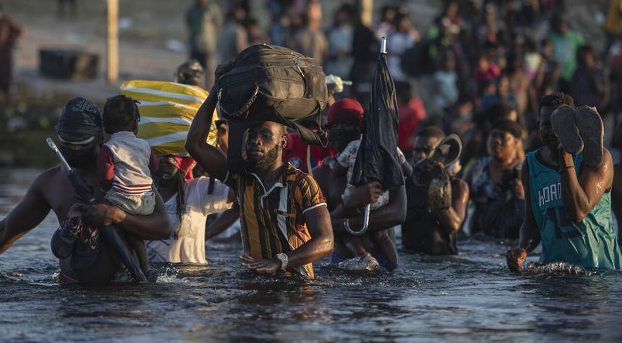 Texas to Install Floating Barrier on Rio Grande to Deter Illegal Immigration