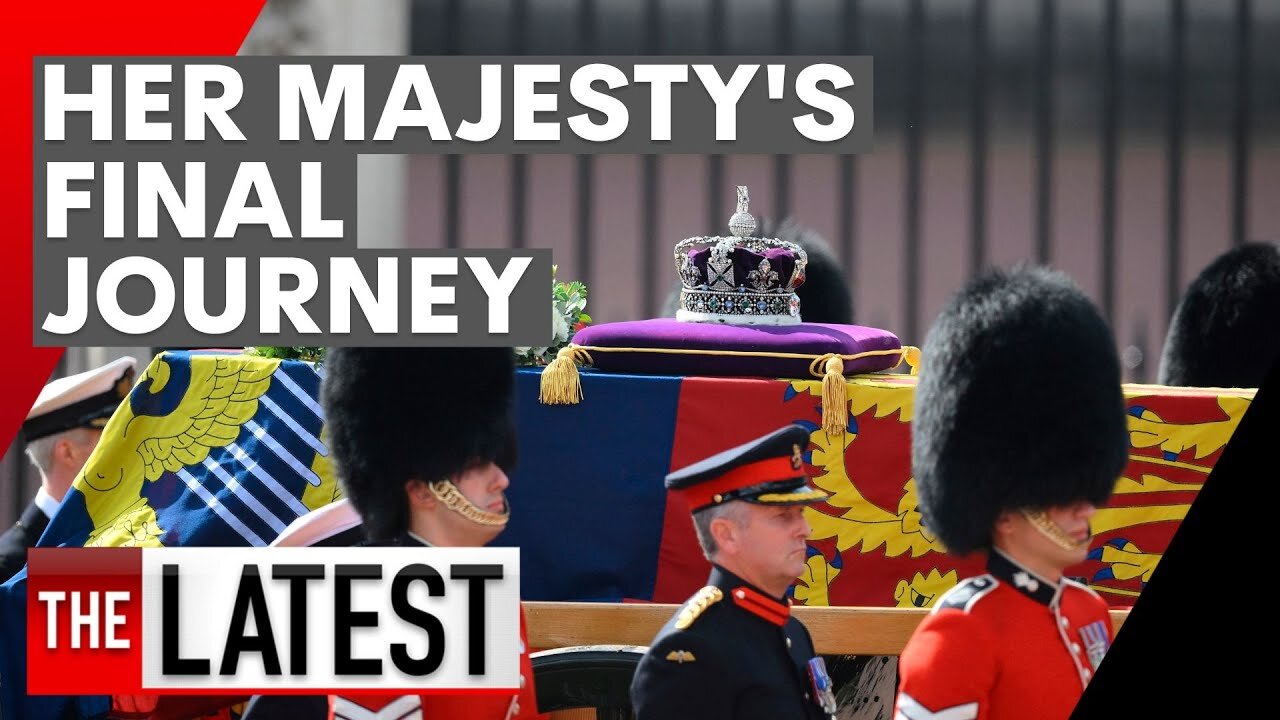 Procession of Queen's coffin to Westminster Hall begins | 7NEWS