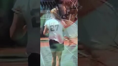 Barry Bonds vs Jennie Finch [Part 2] #shorts