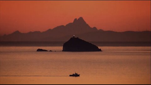 12 - Impossible Long Range Photographs - Magical Mirages or the Earth is Flat?