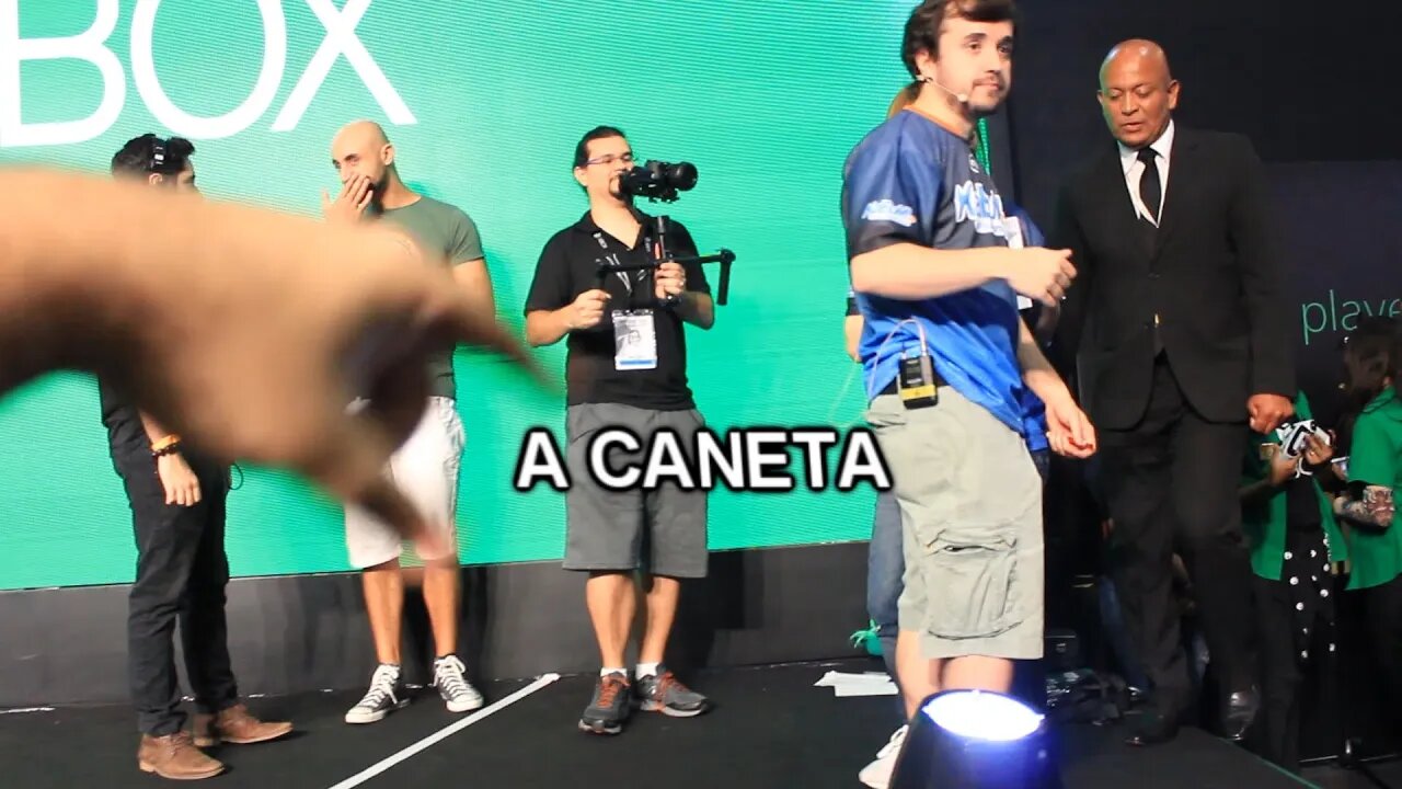 O DIA EM QUE O LEON ROUBOU MINHA CANETA...