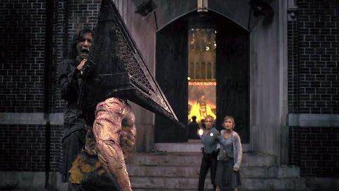 horror in Silent Hill (2006) - Siren-Pyramid Head Scene