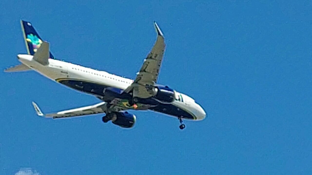 Airbus A320NEO PR-YSA im Endanflug von Campinas nach Fortaleza kommend