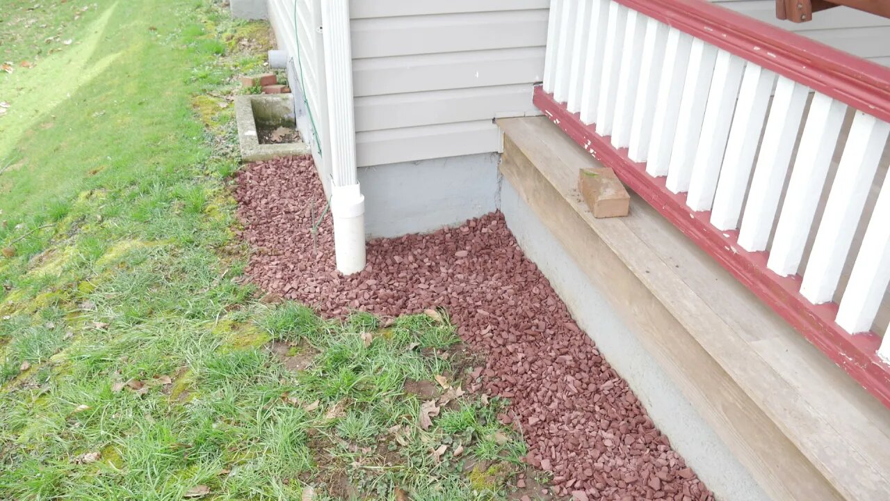 Landscaping Our House With RED ROCKS - - Our Happily Ever After Home