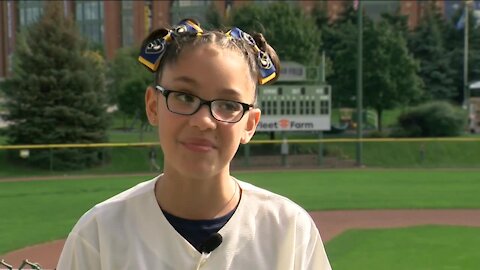 Meet the 12-year-old who sang the national anthem at the Brewers game