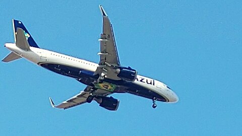 Airbus A320NEO PR-YRK vindo do Recife para Fortaleza