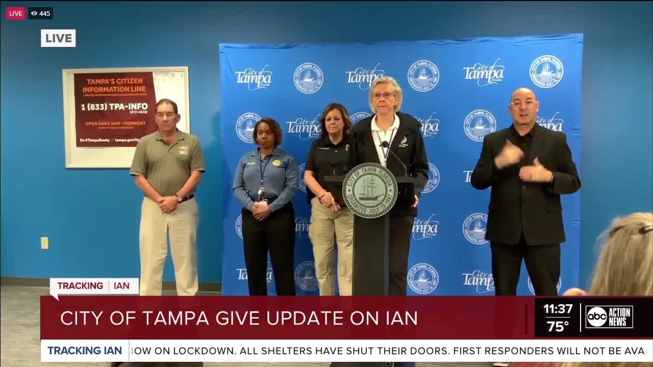 Michael Paluska in Sarasota County | Hurricane Ian's eye is approaching Venice. Reporter Michael Paluska updated live on the ground.