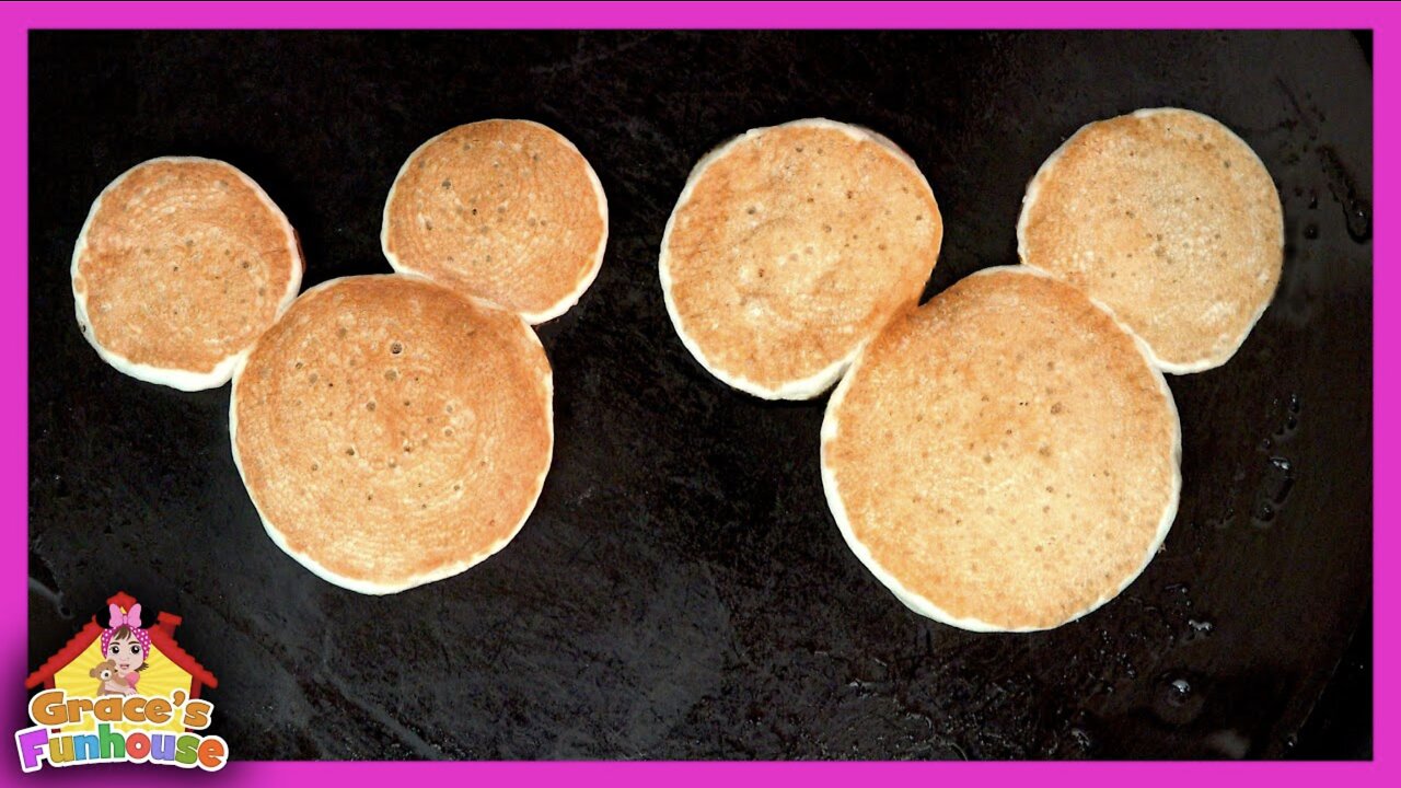 Learn How to Make Mickey Mouse Pancakes in 1 Minute