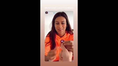 Vídeo. Carolina Loureiro surpreendida pelo namorado com presente especial