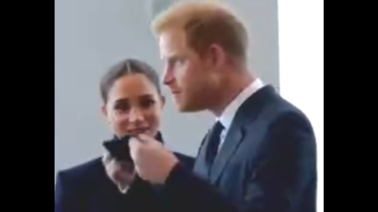 Prince Harry and Meghan Markle pretend to wear masks for photo shooting Sept. 2021