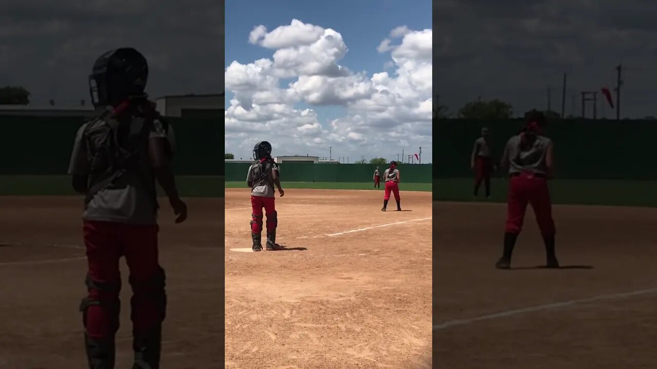 1B Playing the Bunt [10U]