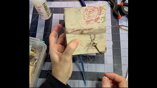 Episode 132 - Junk Journal with Daffodils Galleria - Chocolate Box Journal Closure etc.