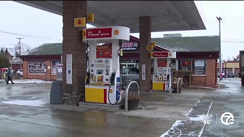 More drivers come forward to report buying bad gas at Macomb County station
