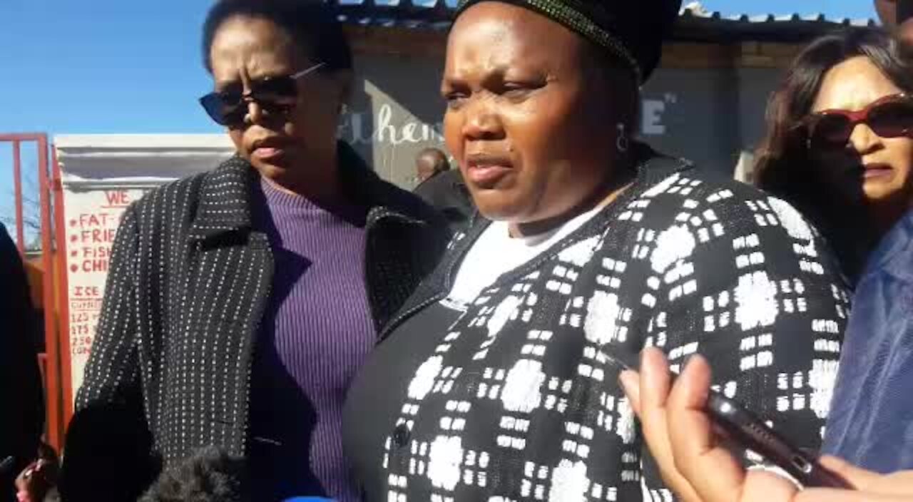 My mother was my everything - son of Soweto femicide victim (9xT)