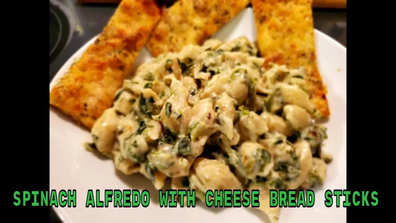 What's Cooking With The Bear? Spinach Alfredo and Garlic Cheese Bread Sticks. #easypasta #easymeal