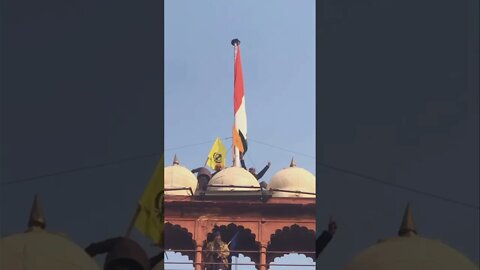 Sikhs Hoist Nishan Sahib Khalistan Flag | Red Fort Delhi Laal Qila ( HD Footage )