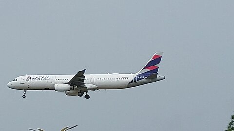 Airbus A321 PT-MXC vindo de Guarulhos para Manaus