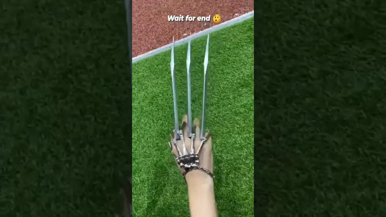 The blades don’t even come with that skeleton hand piece that’s two separate things
