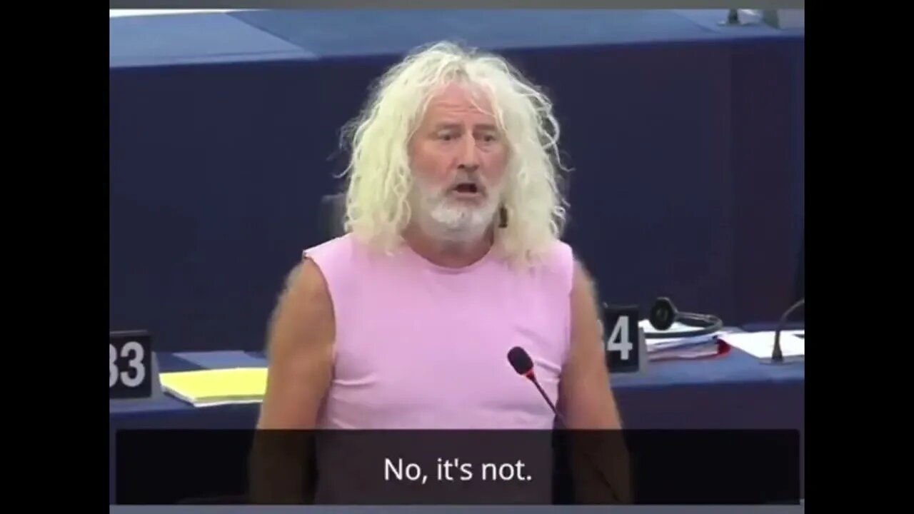 Mick Wallace MEP: The U.S. is not really a democracy, it runs by the Oligarchs!