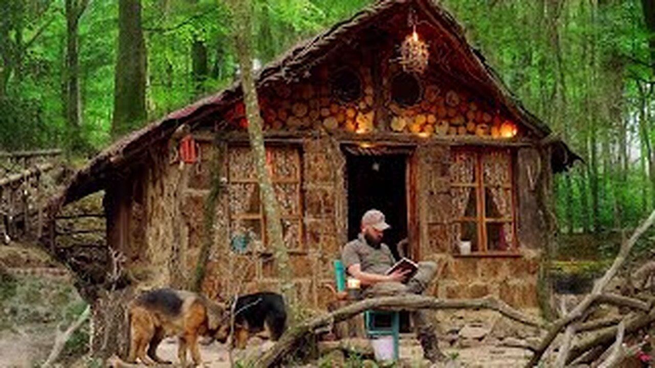 Embracing Spring: 2 Days in my Idyllic Bushcraft Cottage in the Enchanting Forest