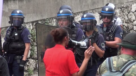 Ras-le-bol on stoppe la police et on leur dit ce qu'on pense