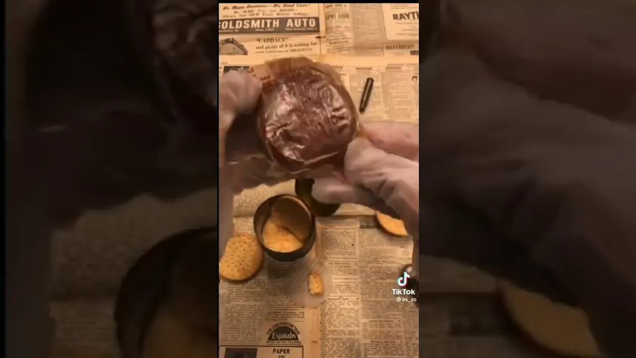 علبة بسكويت من الحرب العالمية الثانية (قبل اختراع مواد الحفظ😉) #american