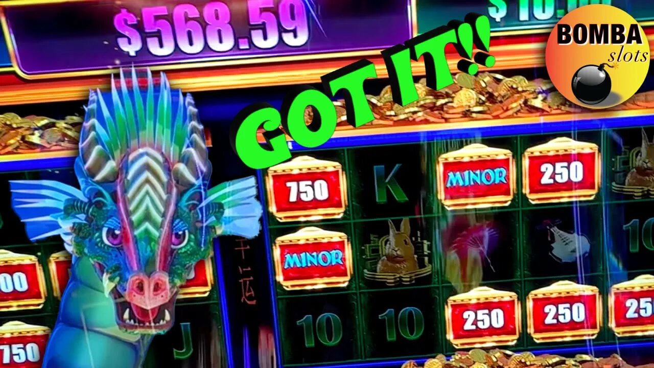 ! NEVER SURRENDER!! 😆 #LasVegas #Casino #SlotMachine