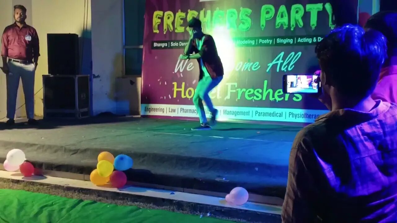 blue eye dance video in freshers party// aryans college of pharmacy// Chandigarh