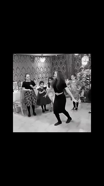 ПАРЕНЬ НАКАЗАЛ ДЕВУШКУ ЛЕЗГИНКА 2022#shorts