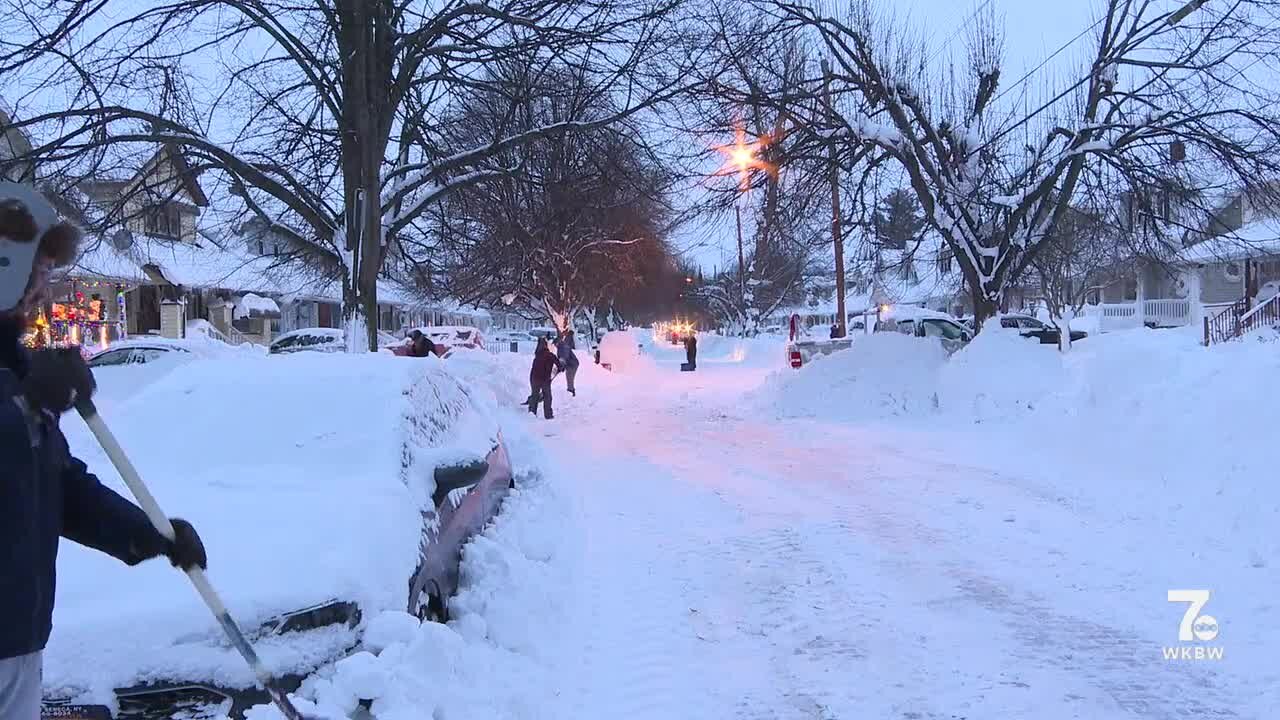 Residents in South Buffalo neighborhoods are working together to dig out of the snow