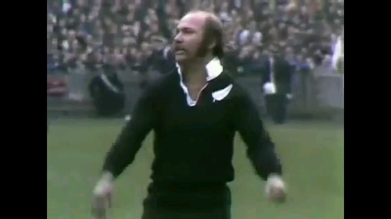 The 1973 Haka was absolutely terrifying