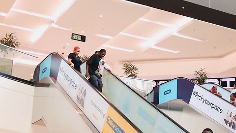 Manthong the escalator prank