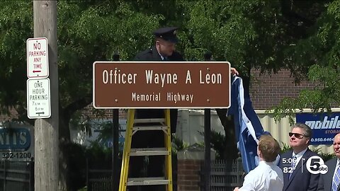 Portion of Lorain Ave. in Cleveland renamed Wayne A. Leon Memorial Highway