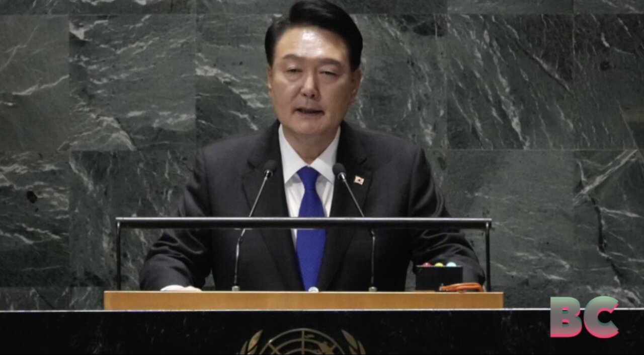 South Korean leader warns Russia against weapons collaboration with the North